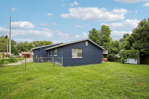 A home in SEFFNER