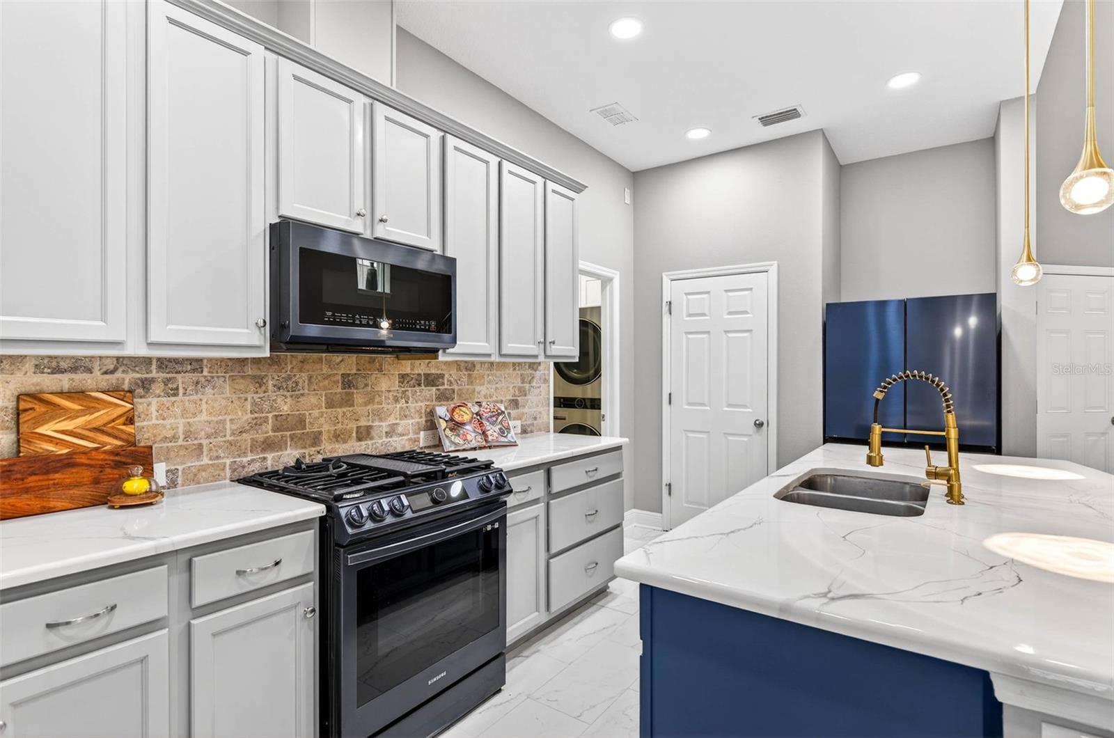 FIISHHAWK RANCH WEST PH 2A/ - Residential