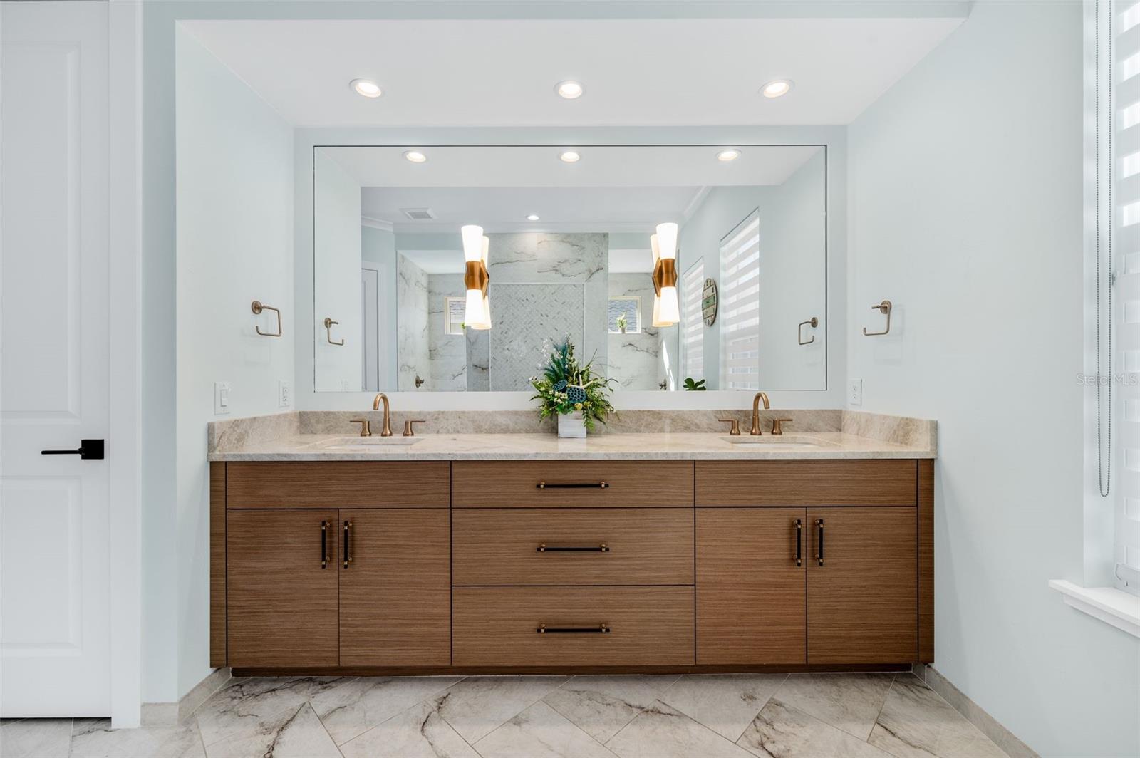 OAKMONT PH 3 PB 35 PG 60 - Residential