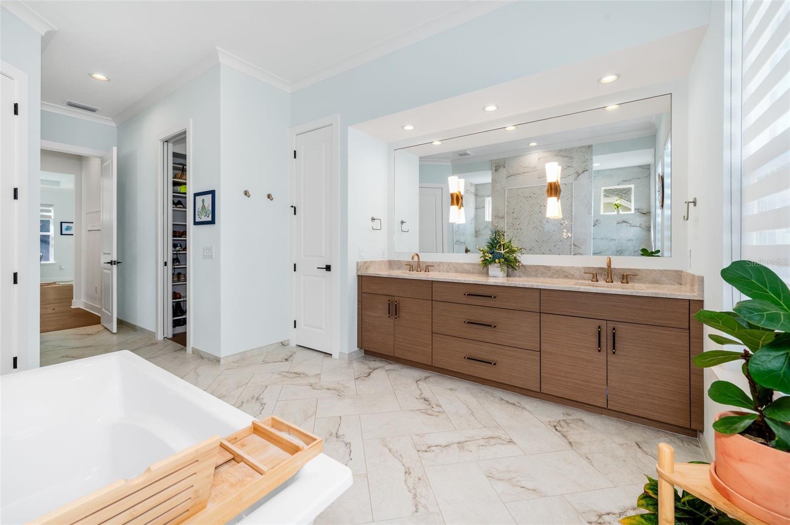 OAKMONT PH 3 PB 35 PG 60 - Residential