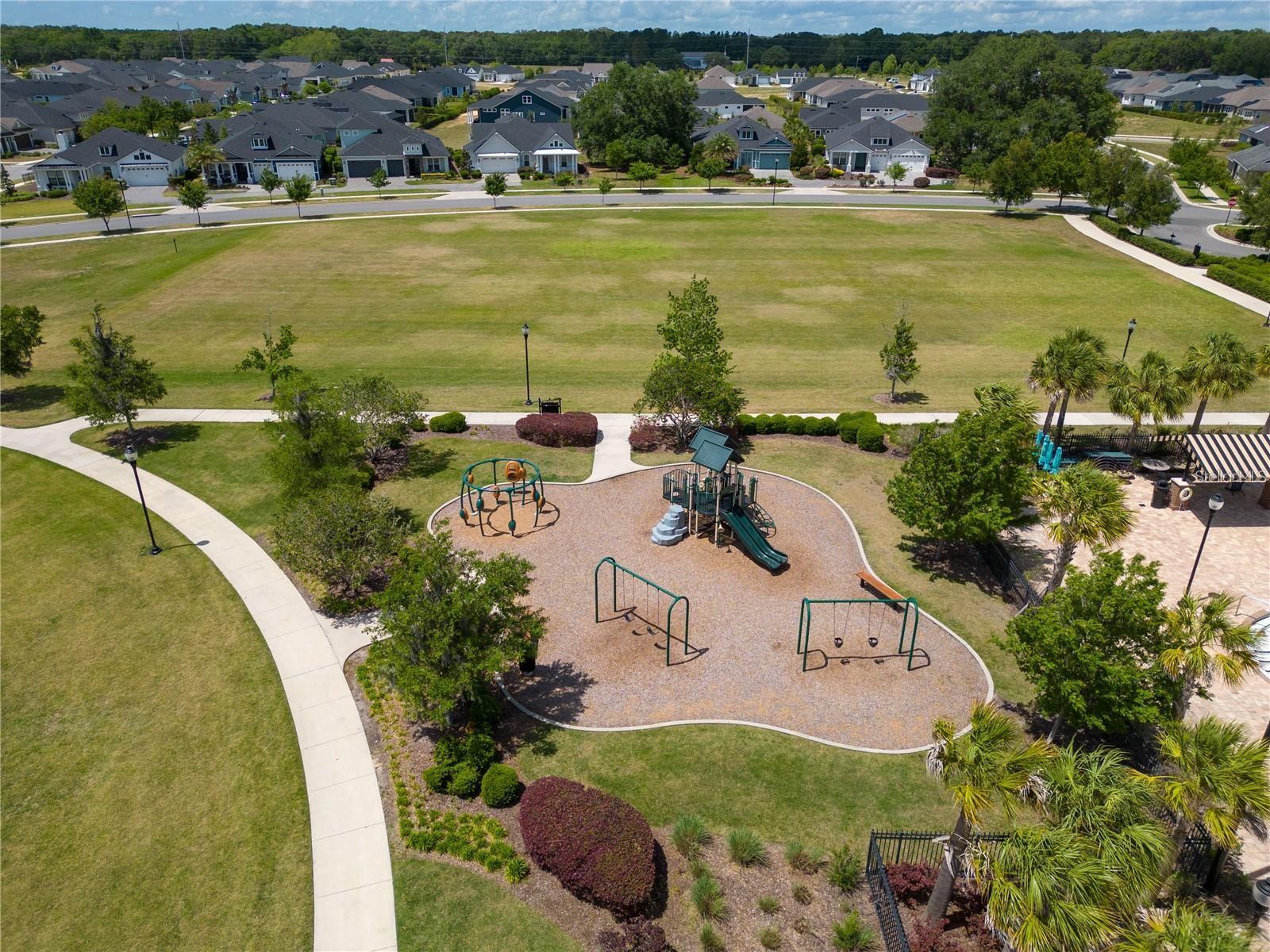 OAKMONT PH 3 PB 35 PG 60 - Residential