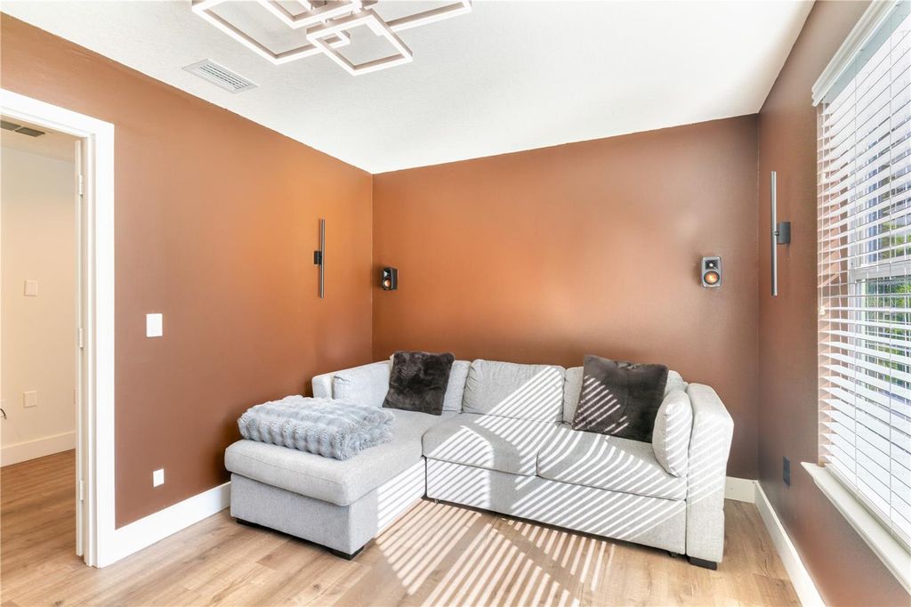 Photo of 11949 Verrazano Dr, Orlando, FL 32836 (MLS # O6369809)