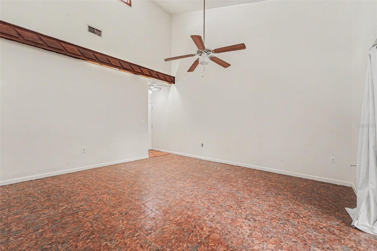 BRANDYWINE CONDO 01 - Residential