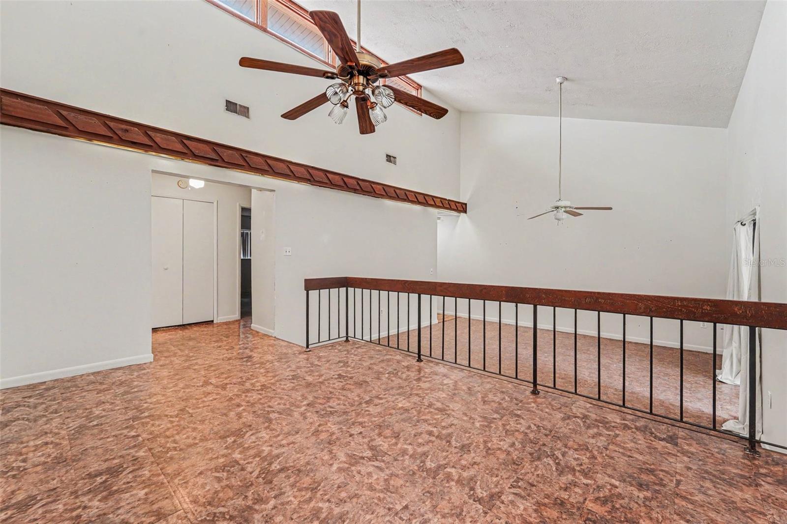 BRANDYWINE CONDO 01 - Residential
