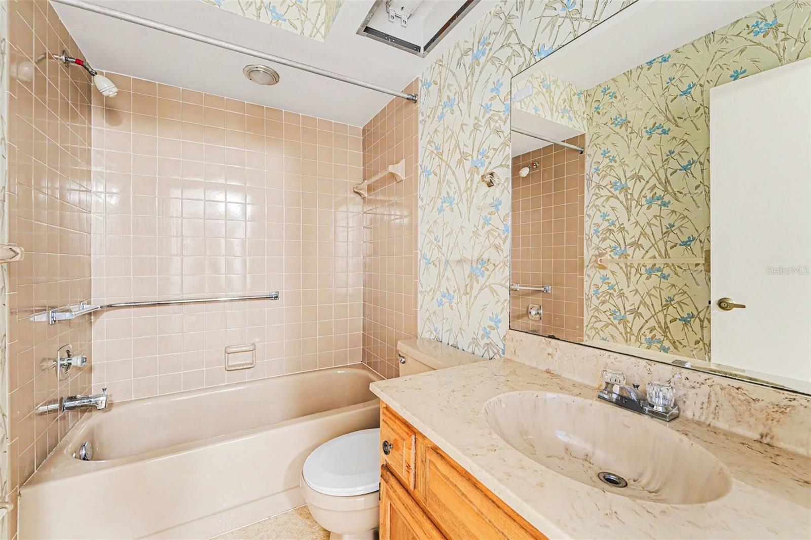 BRANDYWINE CONDO 01 - Residential