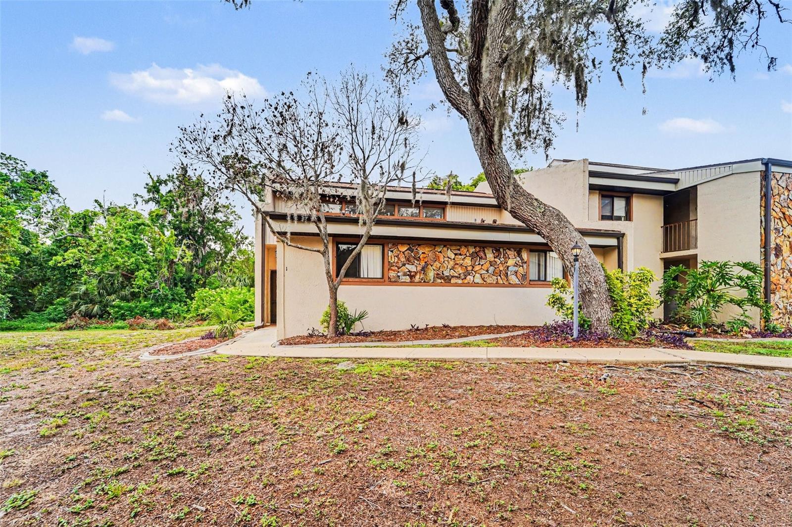 7104 KIRSCH CT 1