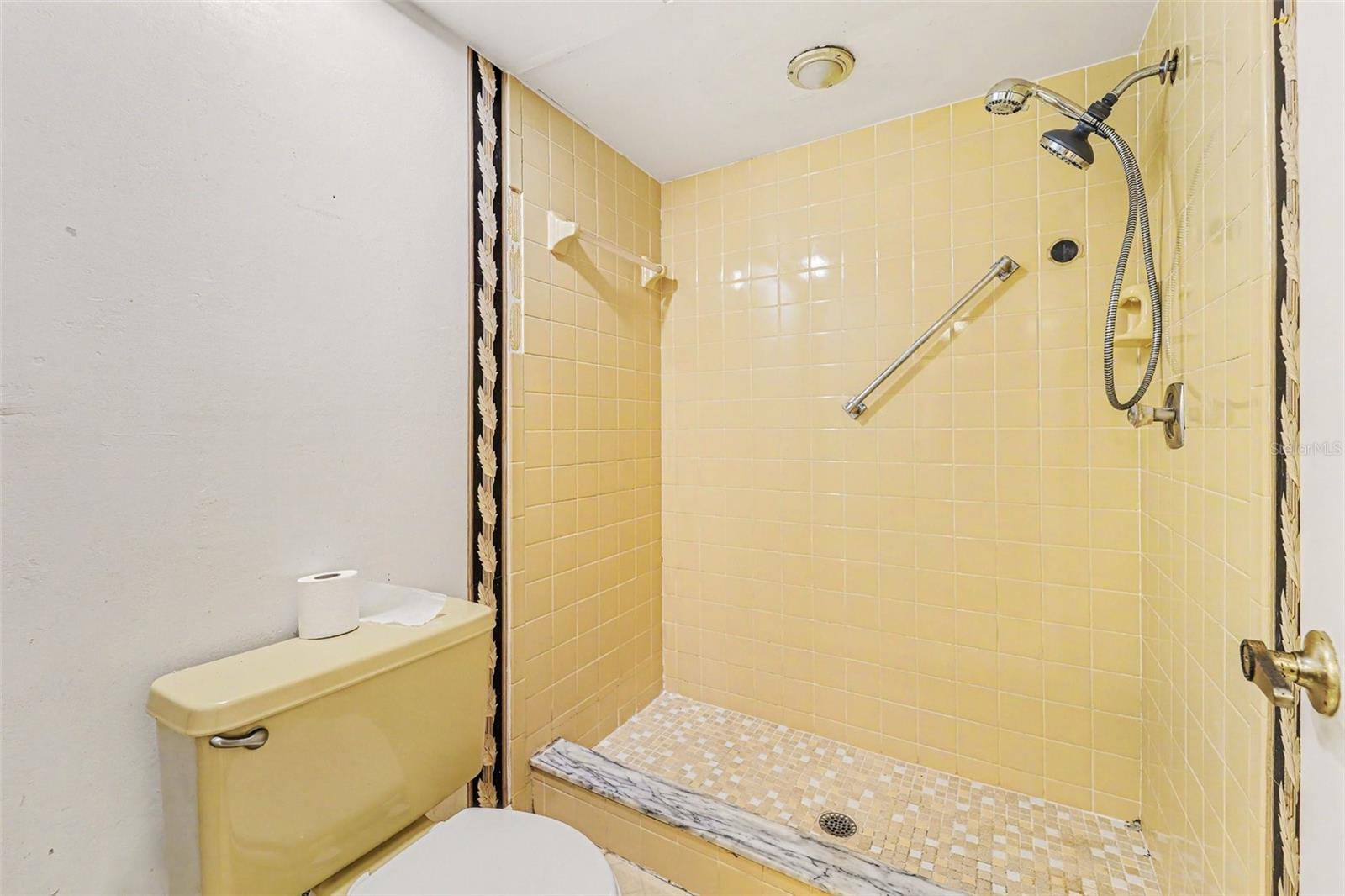BRANDYWINE CONDO 01 - Residential