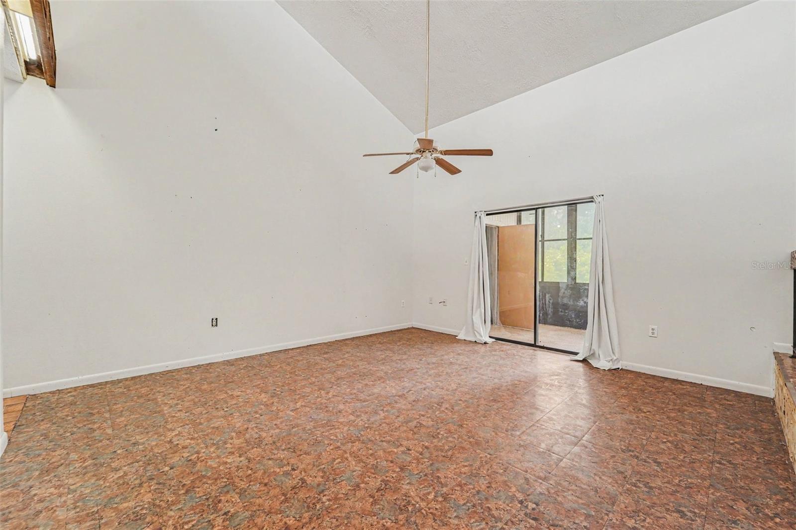 BRANDYWINE CONDO 01 - Residential
