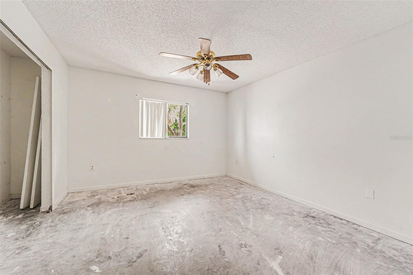 BRANDYWINE CONDO 01 - Residential