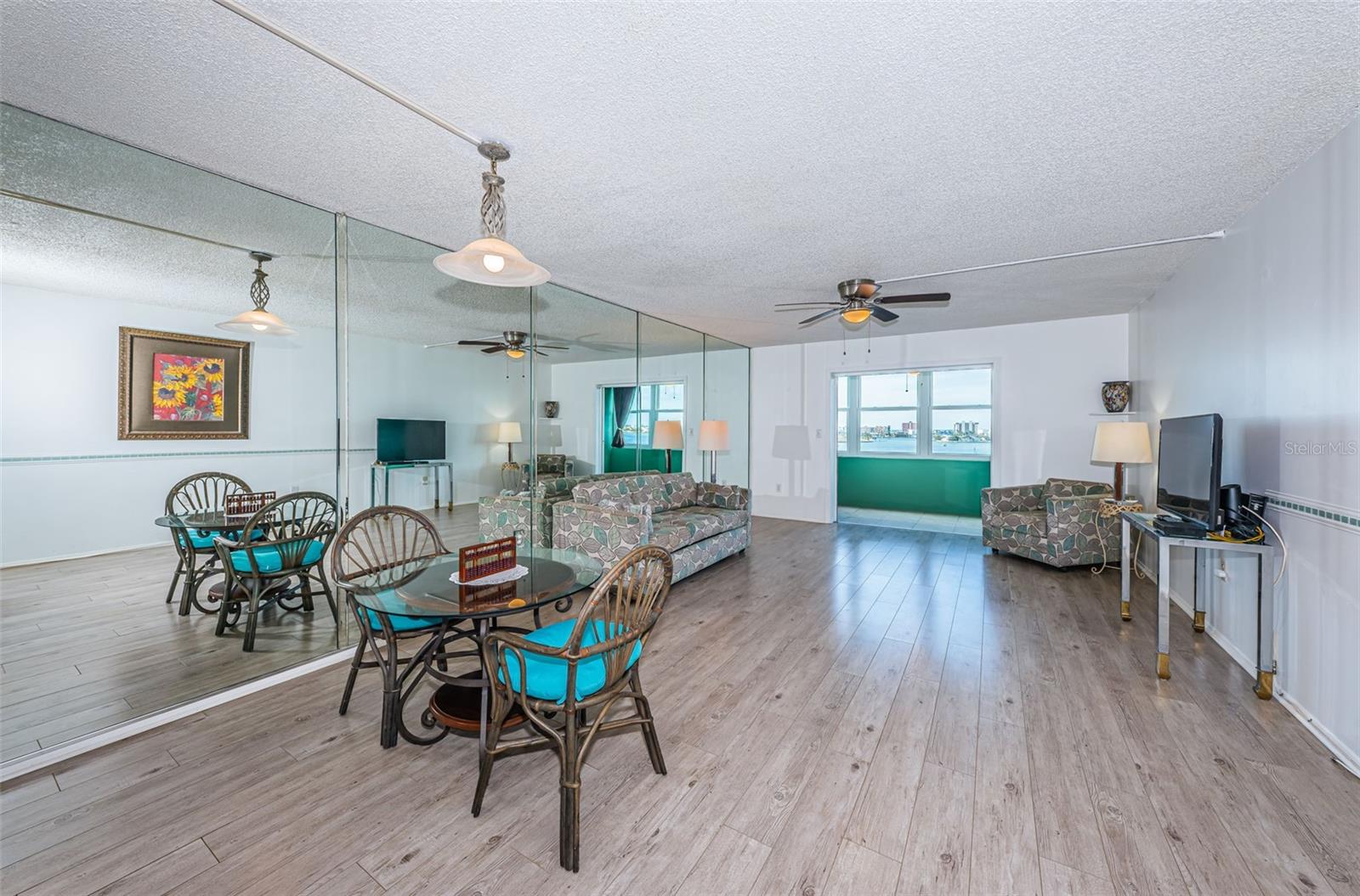 CONCORD TOWERS CONDO - Residential