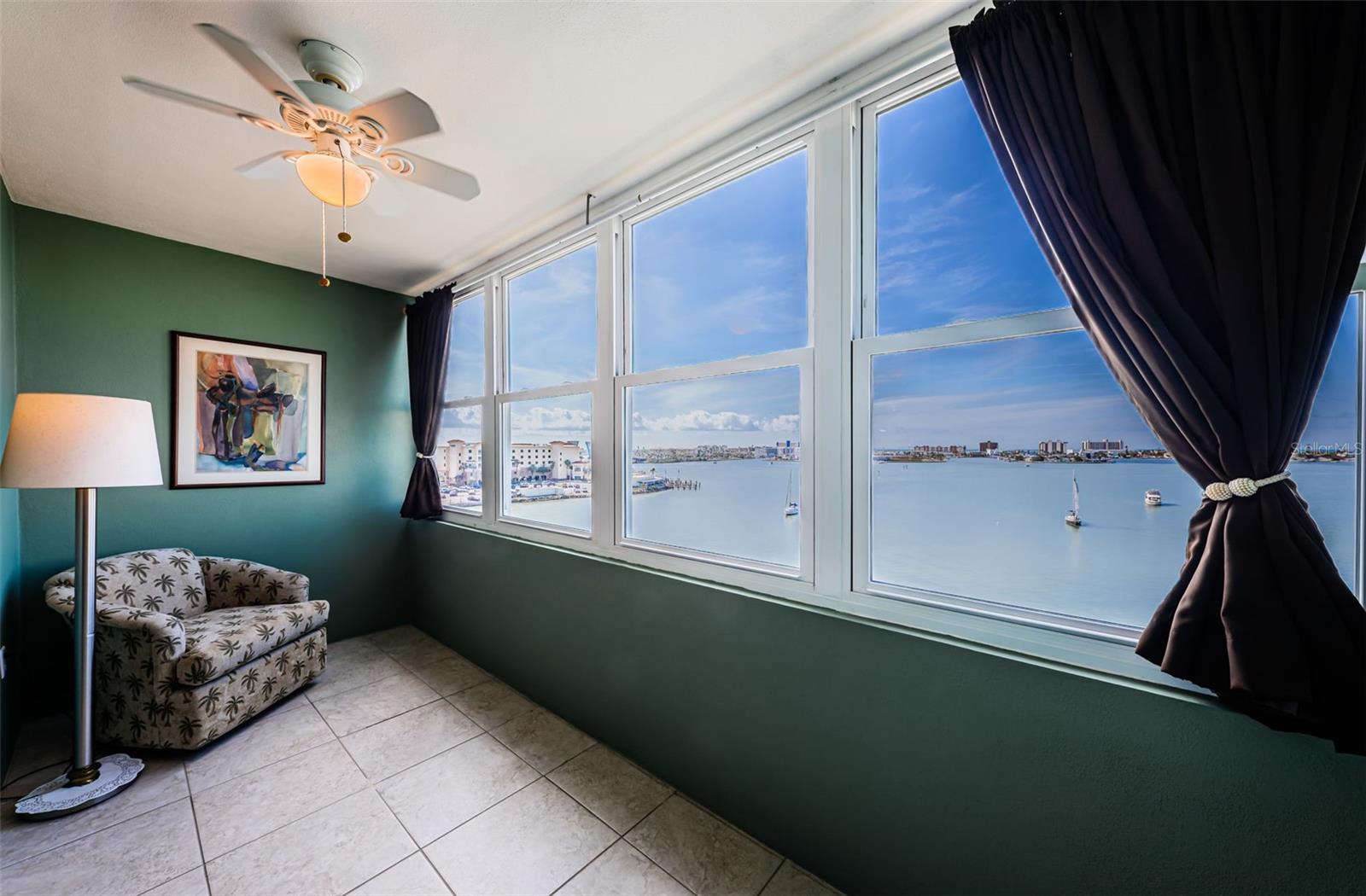 CONCORD TOWERS CONDO - Residential