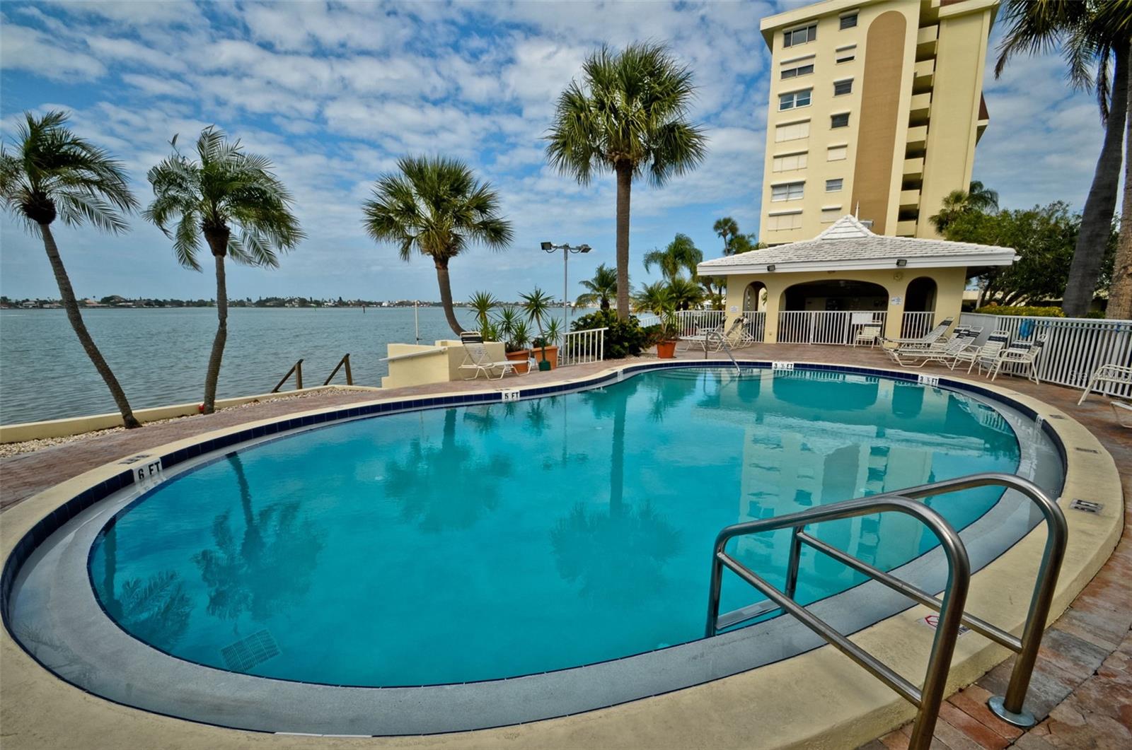CONCORD TOWERS CONDO - Residential