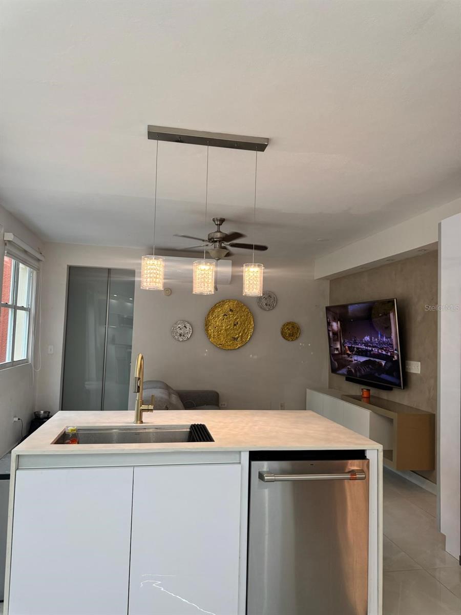 B7 BRIGHTON COUNTRY CLUB