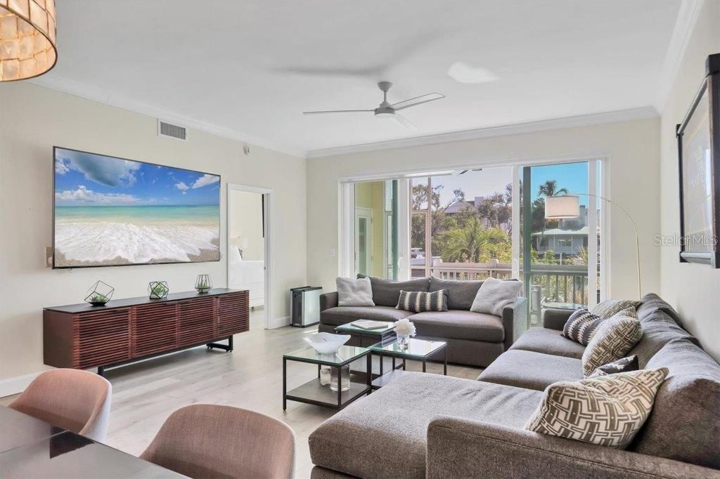 Photo of 862 Hudson Avenue #862, Sarasota, FL 34236 (MLS # A4684558)