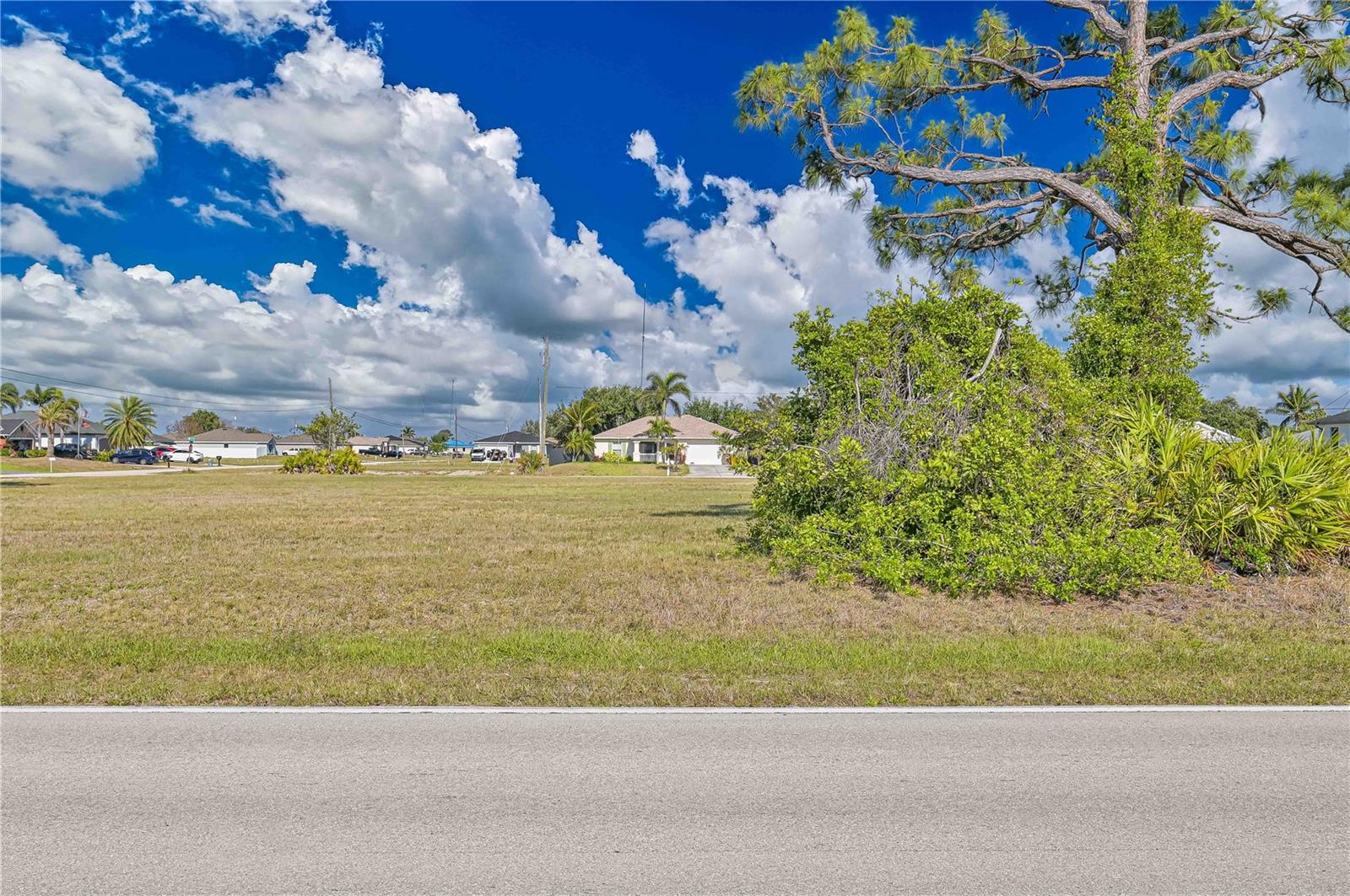 Welcome to your blank canvas, bursting with potential in one of Cape Coral’s fastest-growing neighborhoods! This spacious lot offers the perfect opportunity to build your dream home or invest in an area seeing a surge of new construction.
With no HOA restrictions, you’ll have the freedom to create the property that fits your vision—whether it’s a custom residence or a smart investment project. The surrounding area is filled with brand-new homes, making this a hot spot for future value and growth.
Conveniently located near shopping, schools, dining, and major roadways, you’ll enjoy both comfort and accessibility. Drive by today and picture the possibilities.