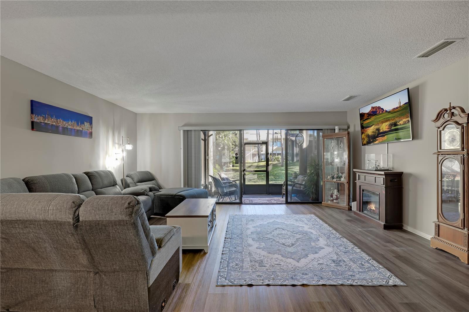 LOS LAGOS CONDO - Residential