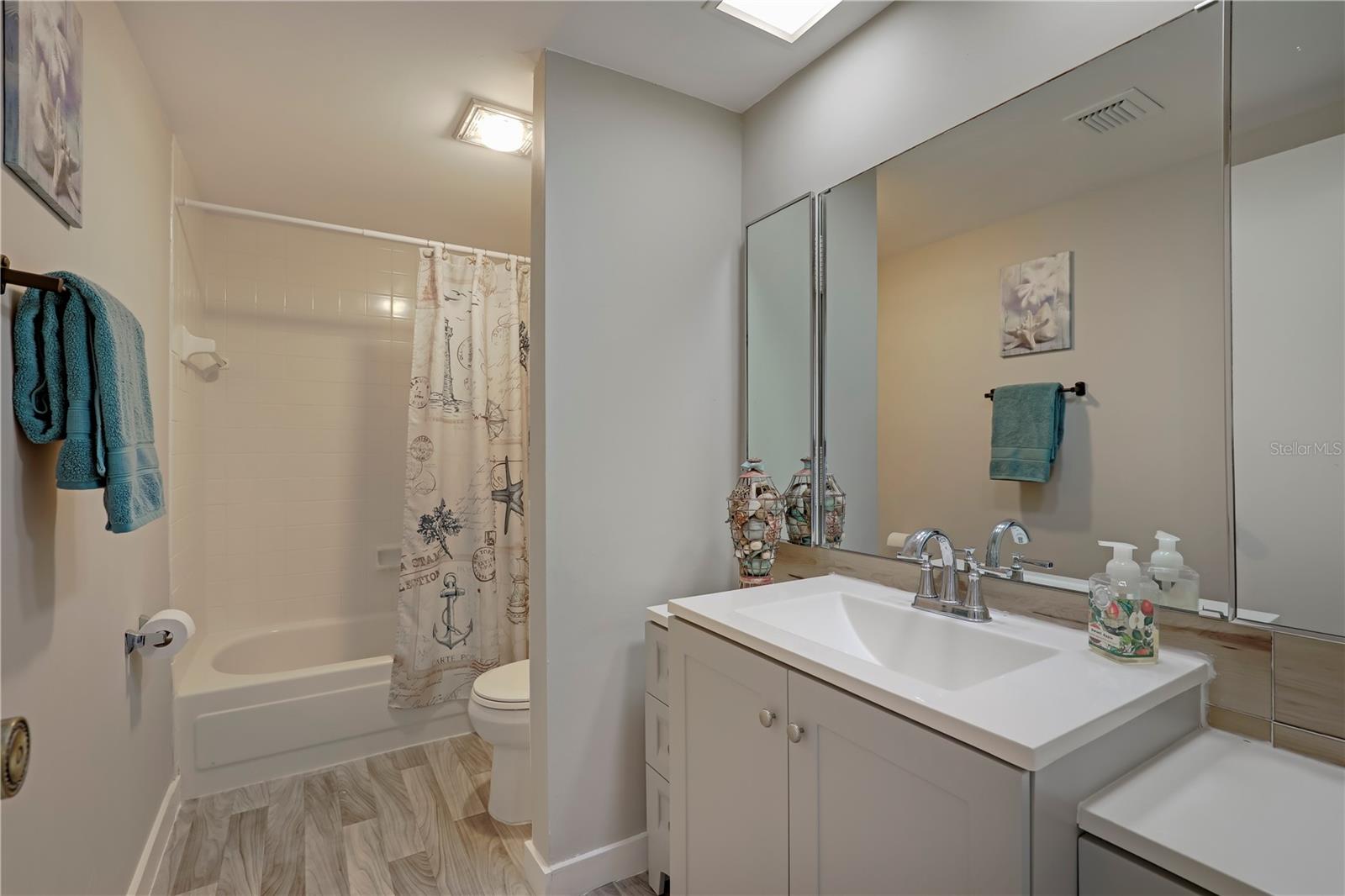 LOS LAGOS CONDO - Residential