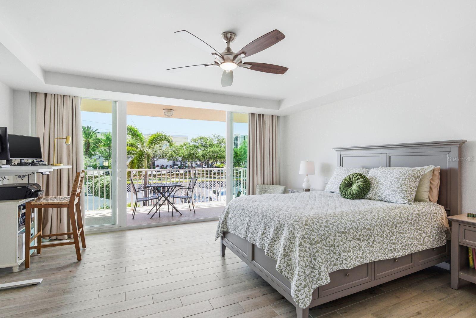 ISLAND WAY TOWERS CONDO - Residential