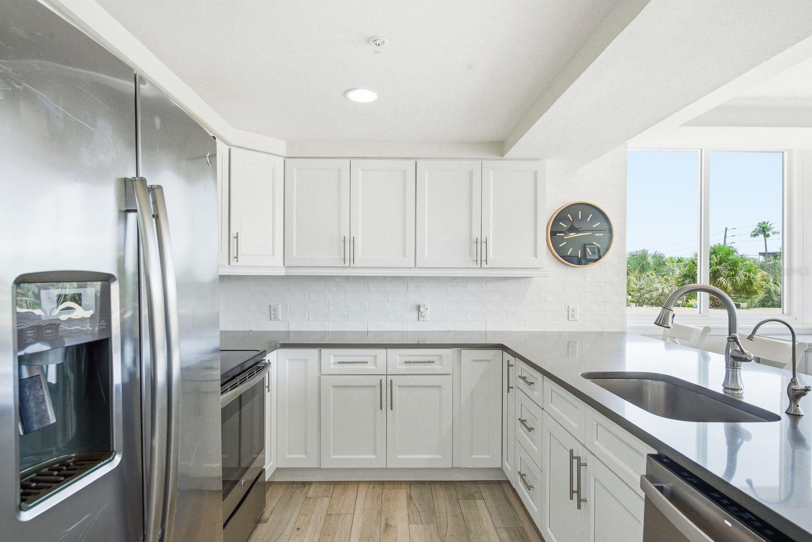 223 ISLAND WAY 2D