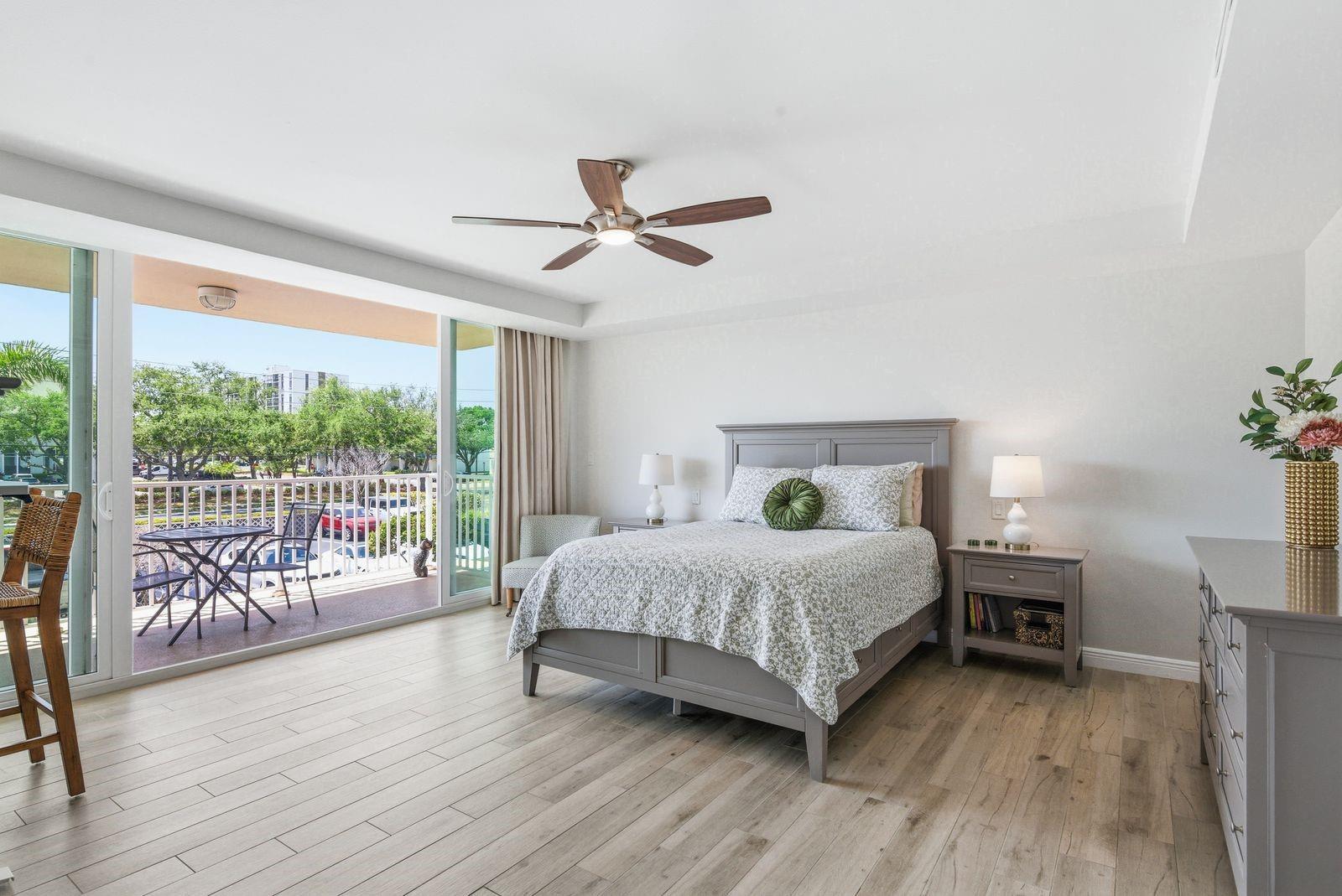 ISLAND WAY TOWERS CONDO - Residential