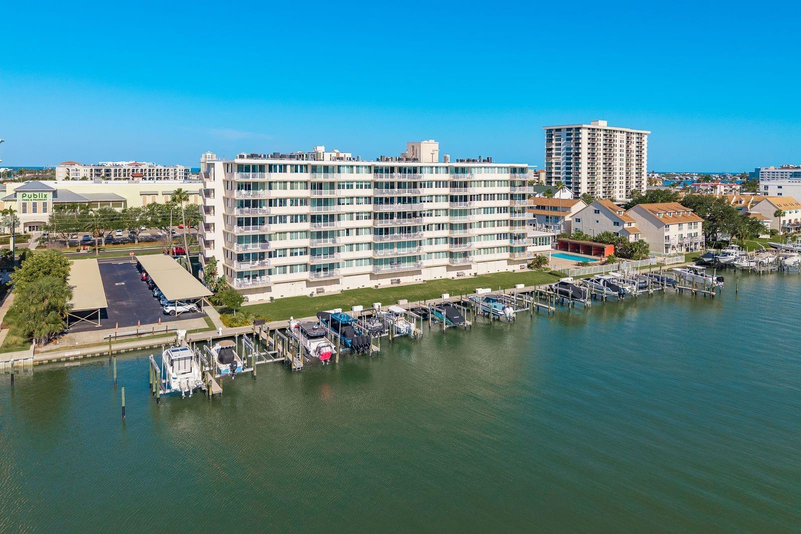 ISLAND WAY TOWERS CONDO - Residential