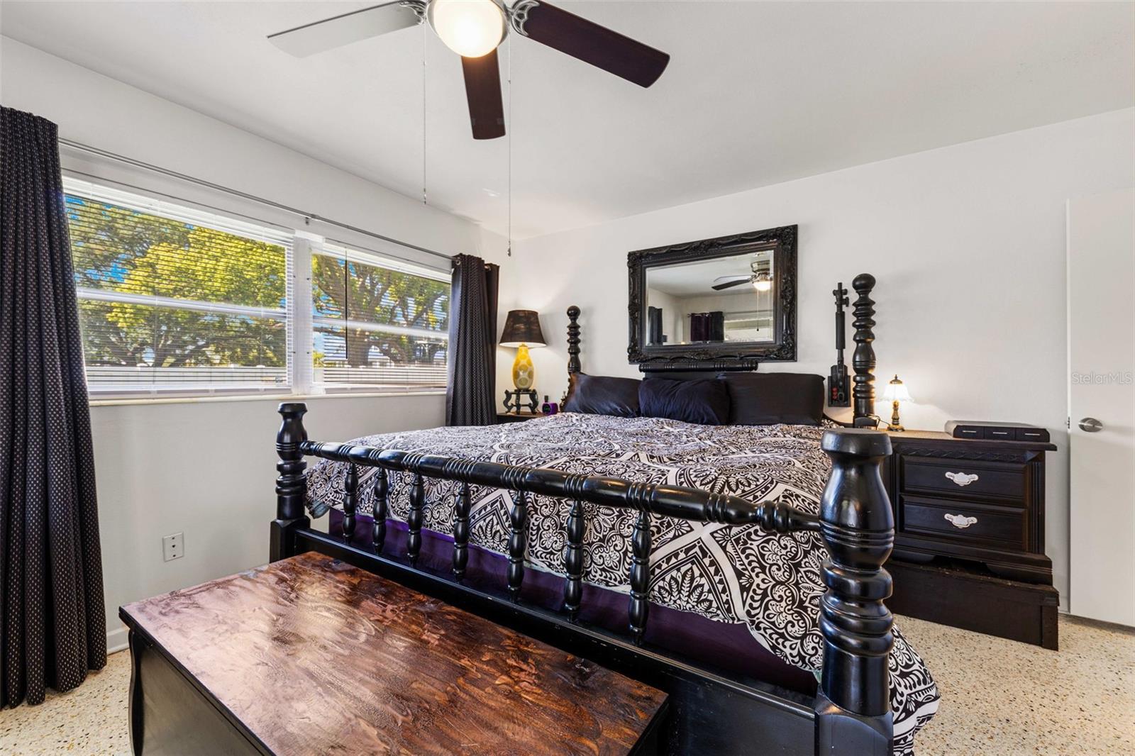 WOODMERE - Residential