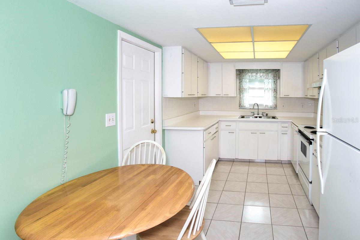 CAMBRIDGE VILLAGE WEST - Residential