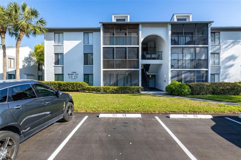 Photo of 1182 Pine Ridge Circle W #A2, Tarpon Springs, FL 34688 (MLS # TB8507330)
