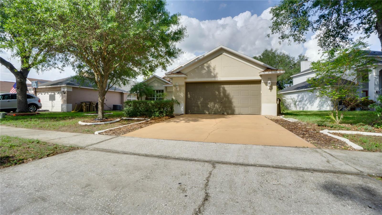 949 WOODSONG WAY