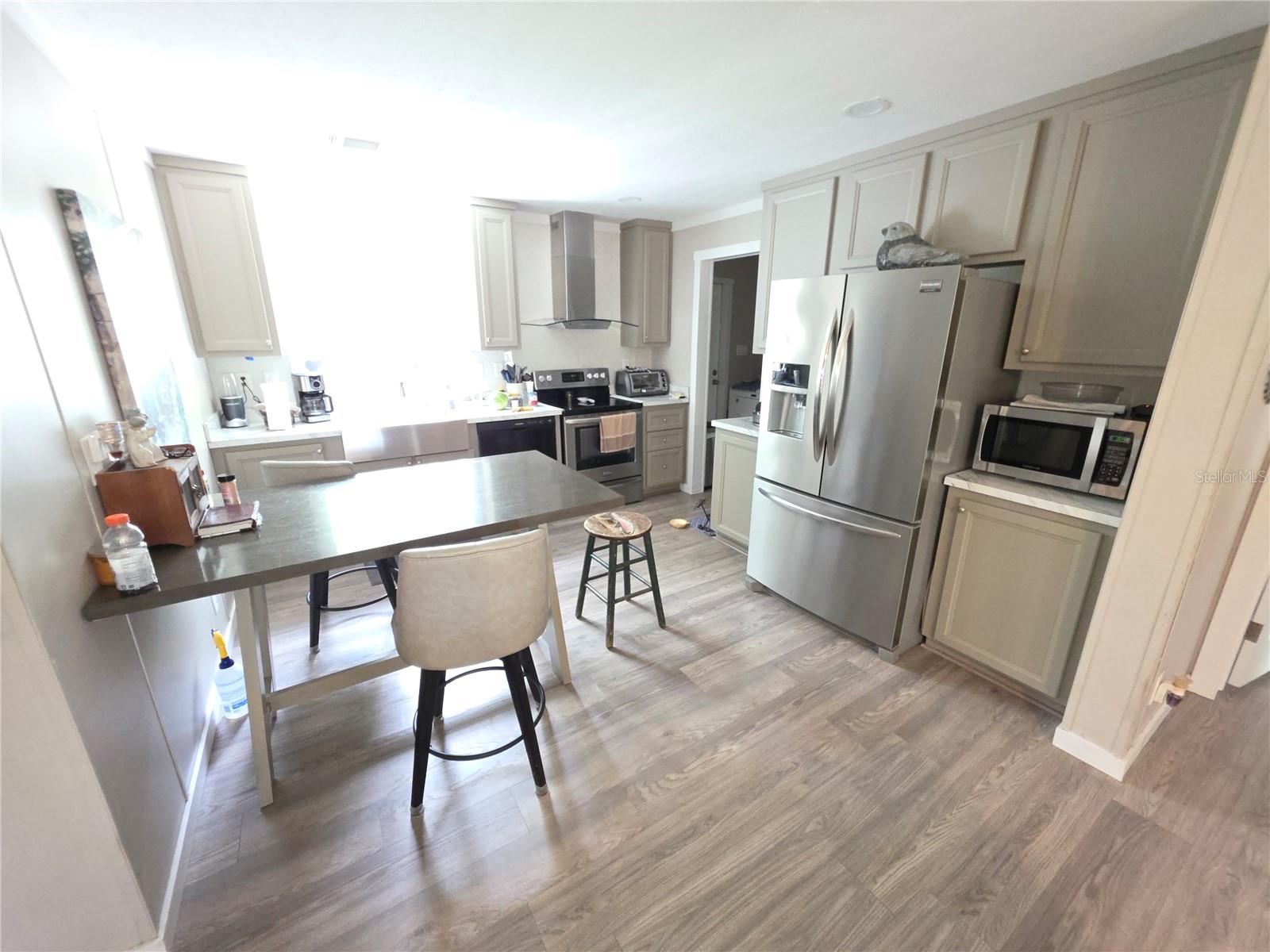 S1/2 OF W1/2 OF NW1/4 OF NW1/4 OF SW1/4 LESS E15 - Residential