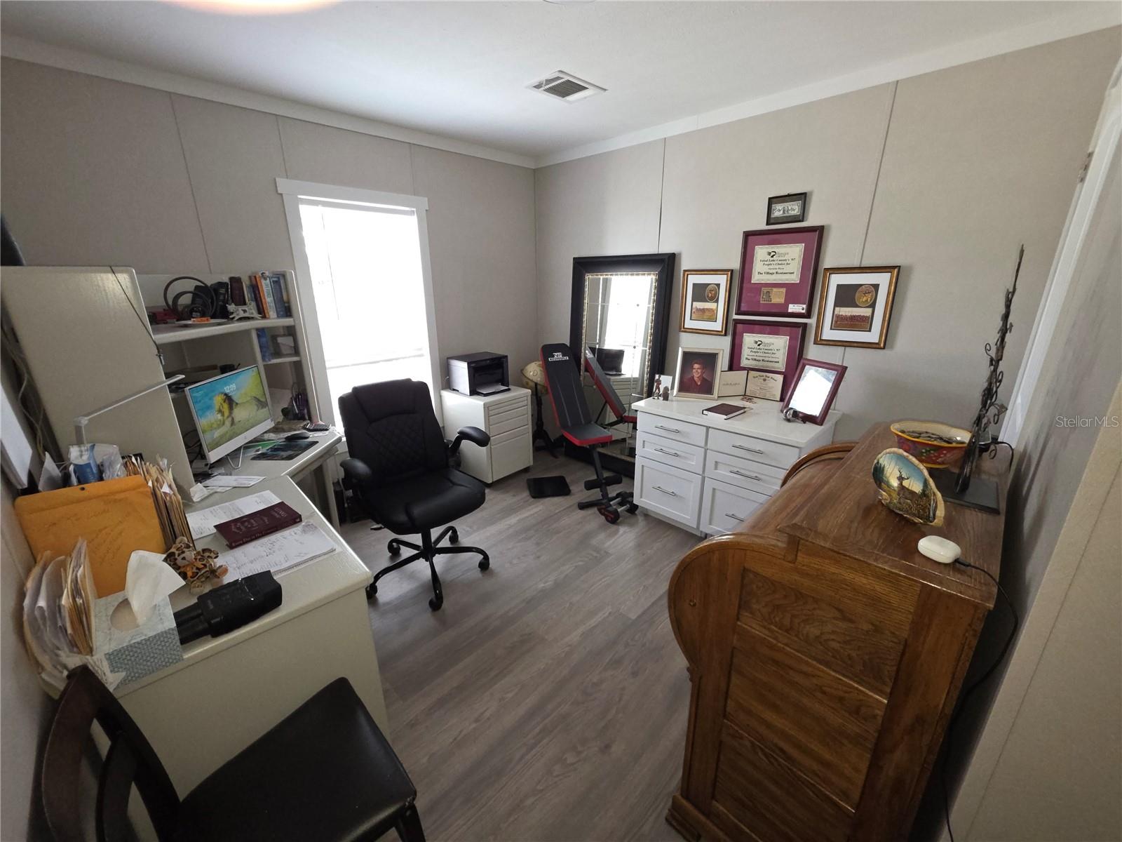 S1/2 OF W1/2 OF NW1/4 OF NW1/4 OF SW1/4 LESS E15 - Residential