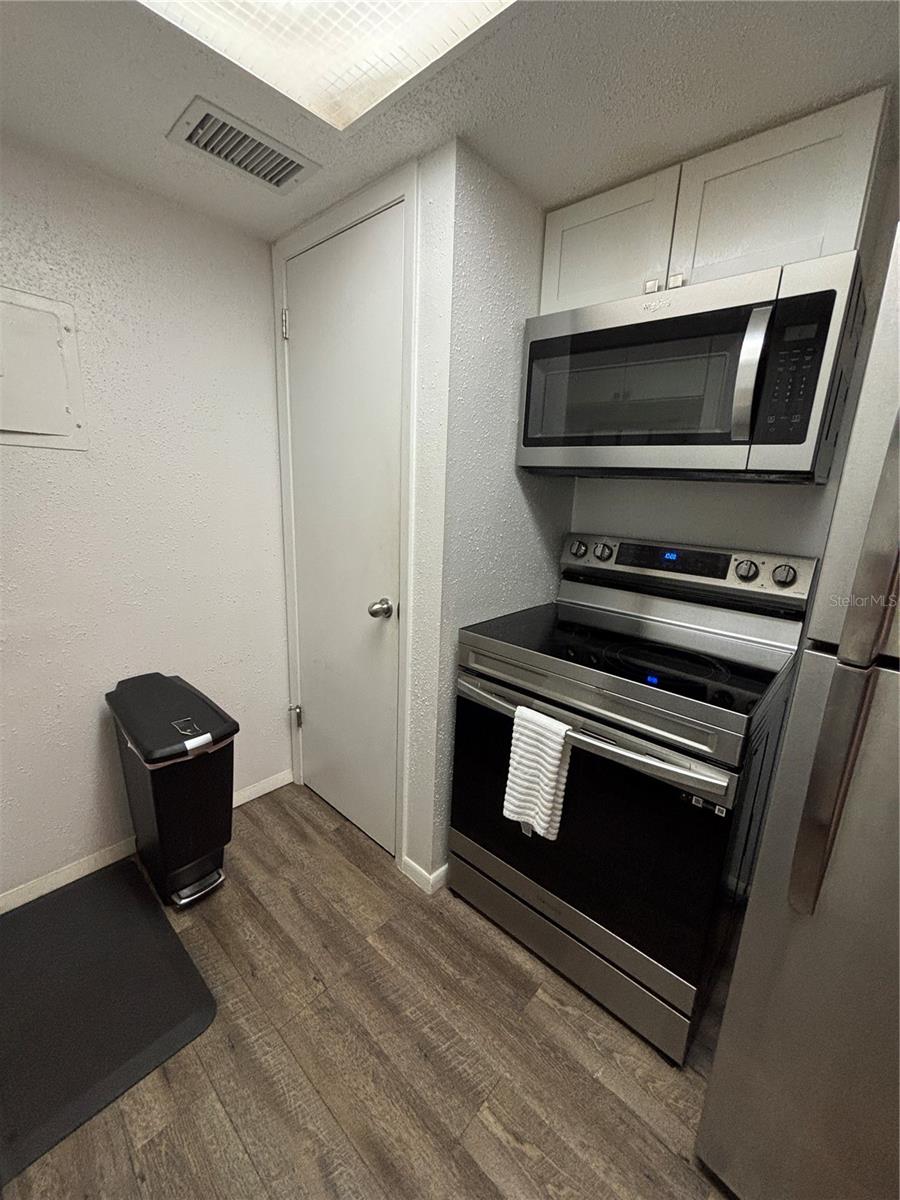 BOCA SHORES CONDO - Residential Lease