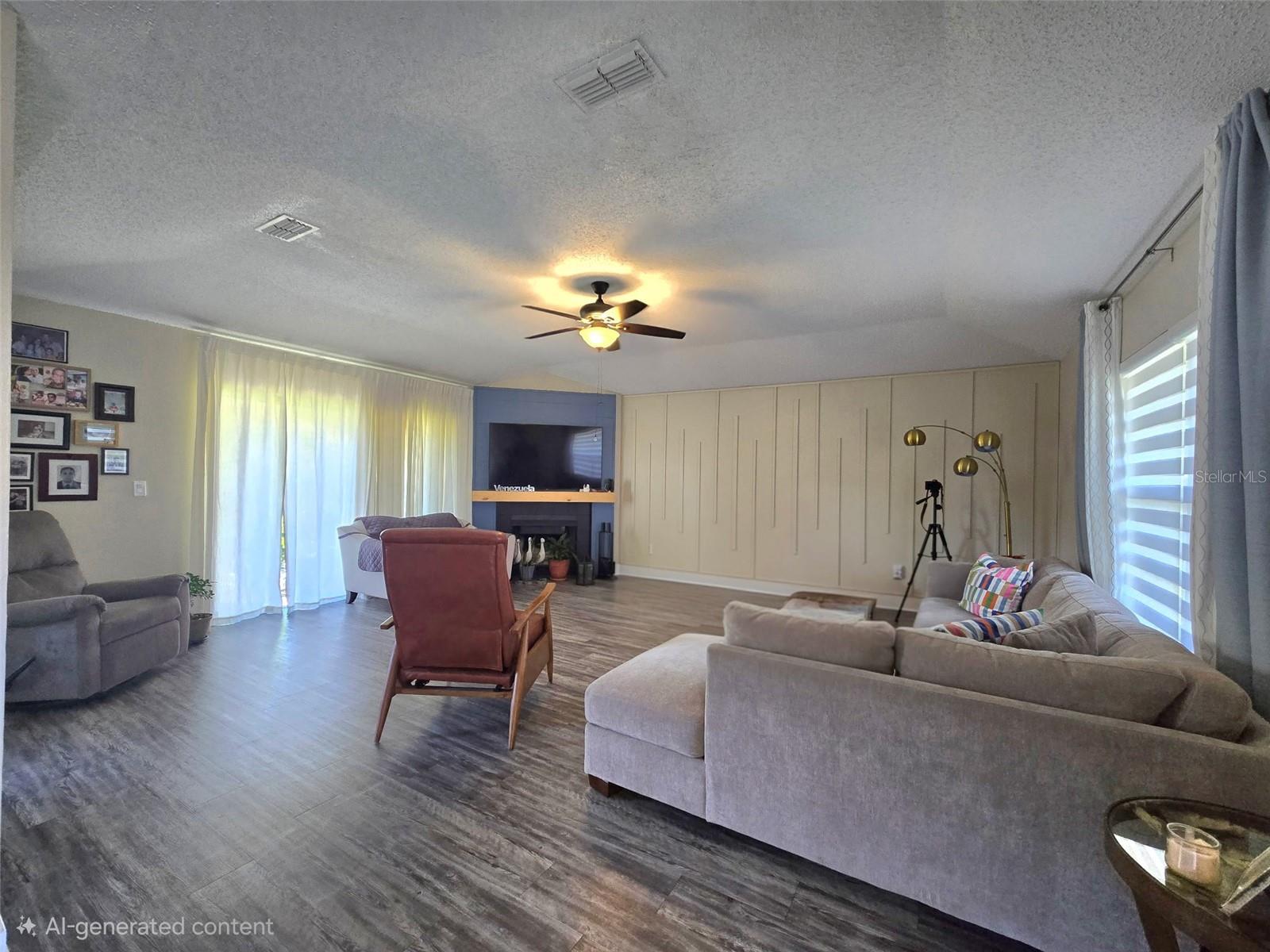 CARROLLWOOD SPGS UNIT 3 - Residential Lease
