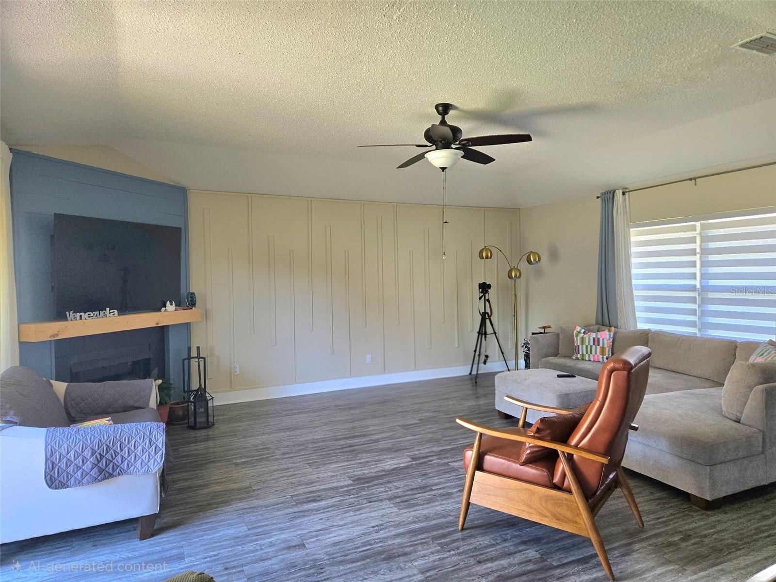 CARROLLWOOD SPGS UNIT 3 - Residential Lease