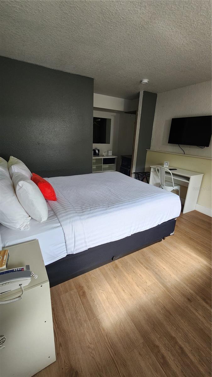 GREENPOINT ESSENTIAL HOTEL CONDO - Residential