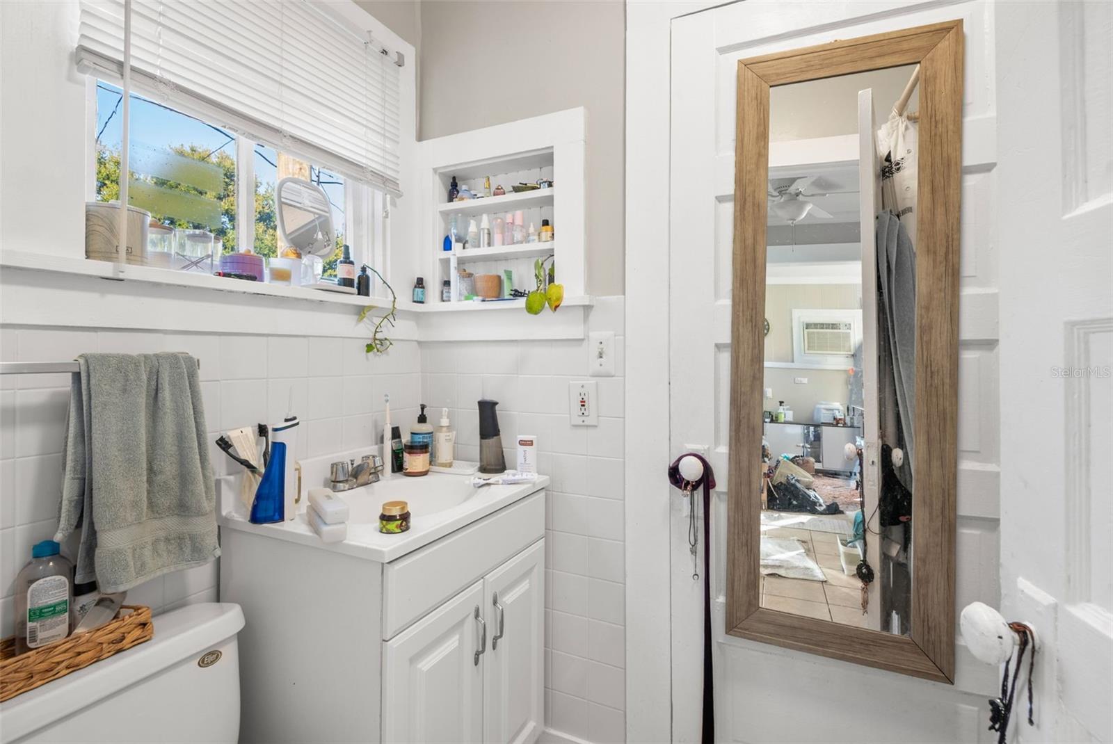 JACKSONS - Residential Income