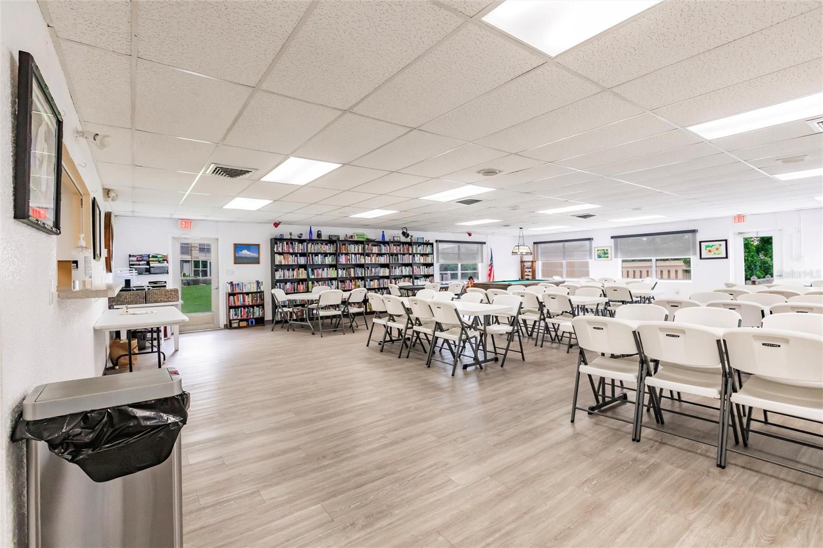 BAYSHORE ON THE LAKE APTS II SEC 2 - Residential