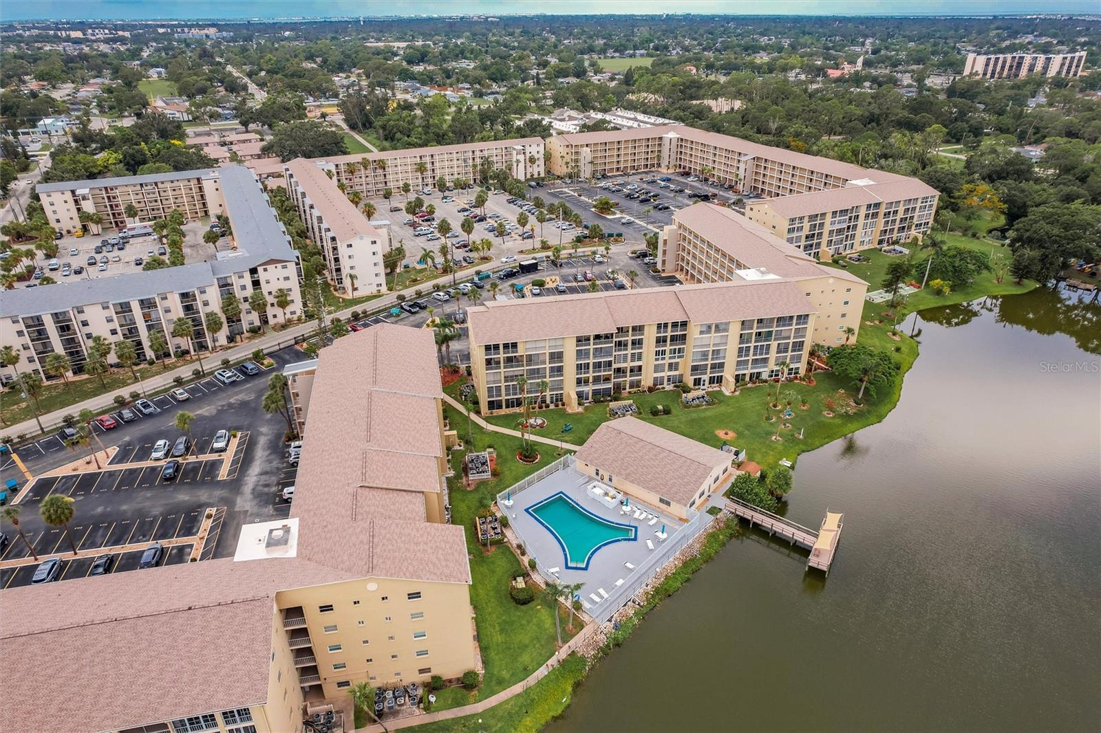 BAYSHORE ON THE LAKE APTS II SEC 2 - Residential