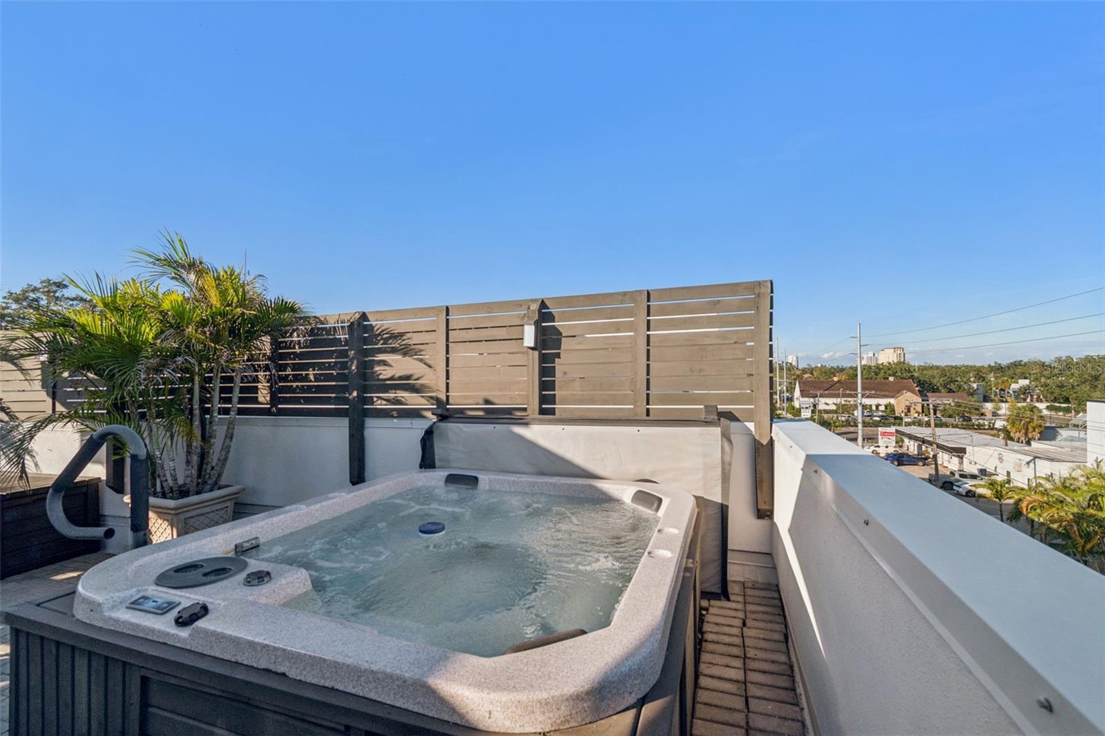 SOUTH MACDILL TWNHMS - Residential