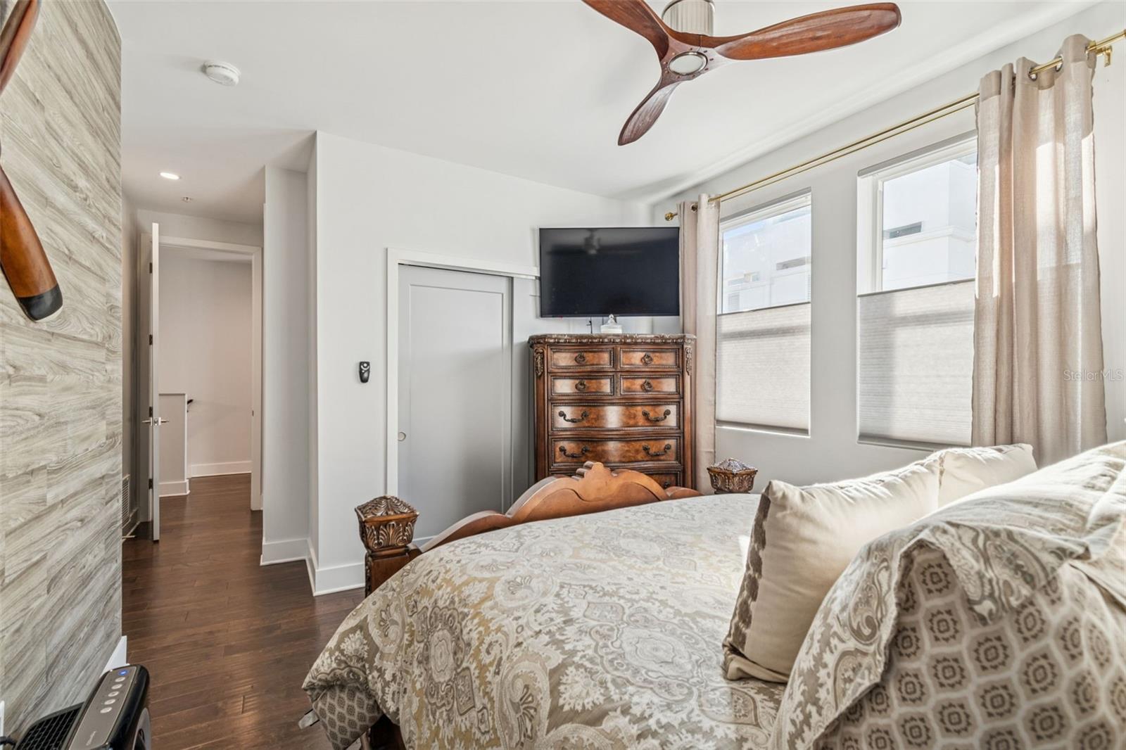 SOUTH MACDILL TWNHMS - Residential