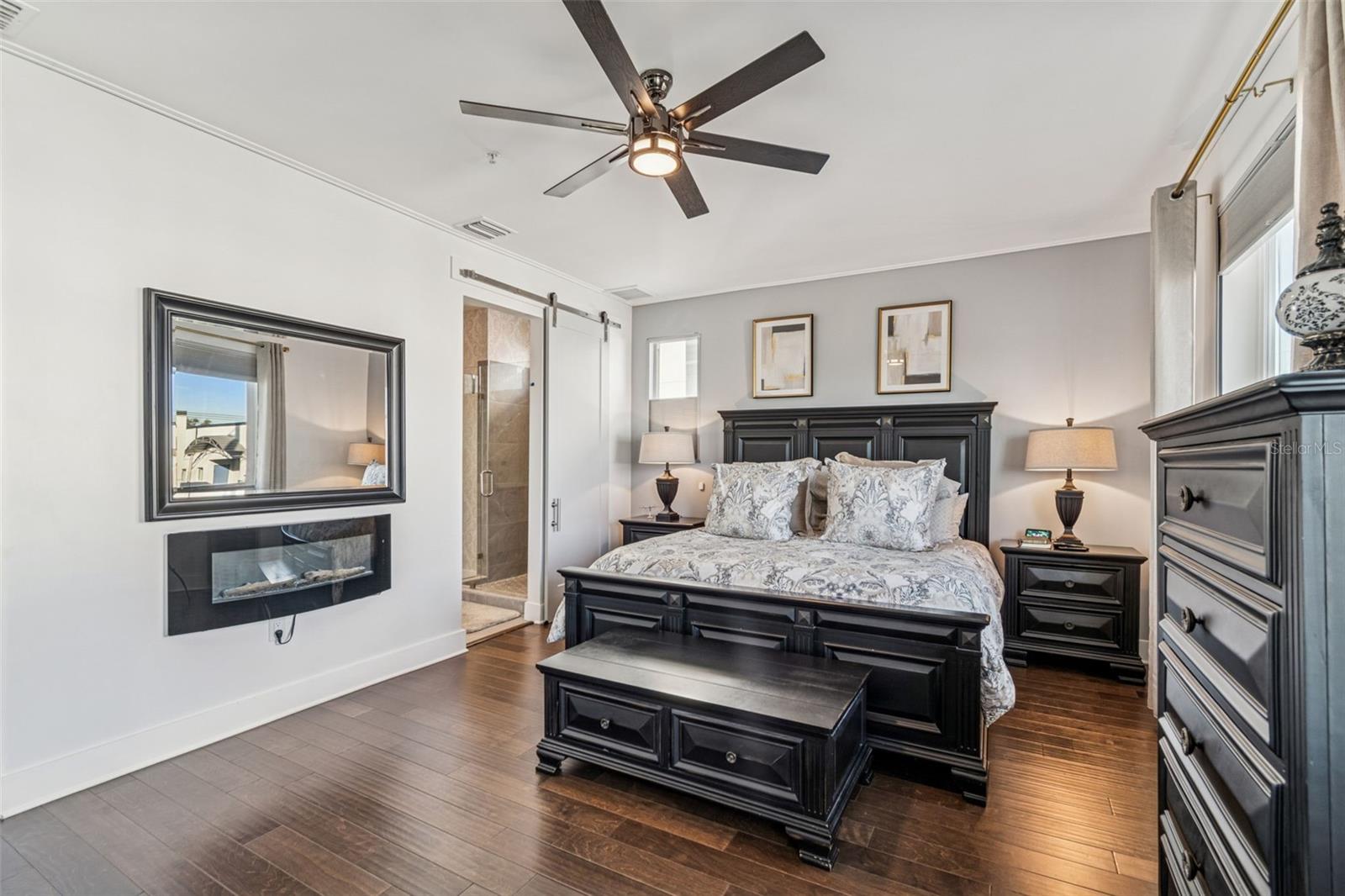 SOUTH MACDILL TWNHMS - Residential