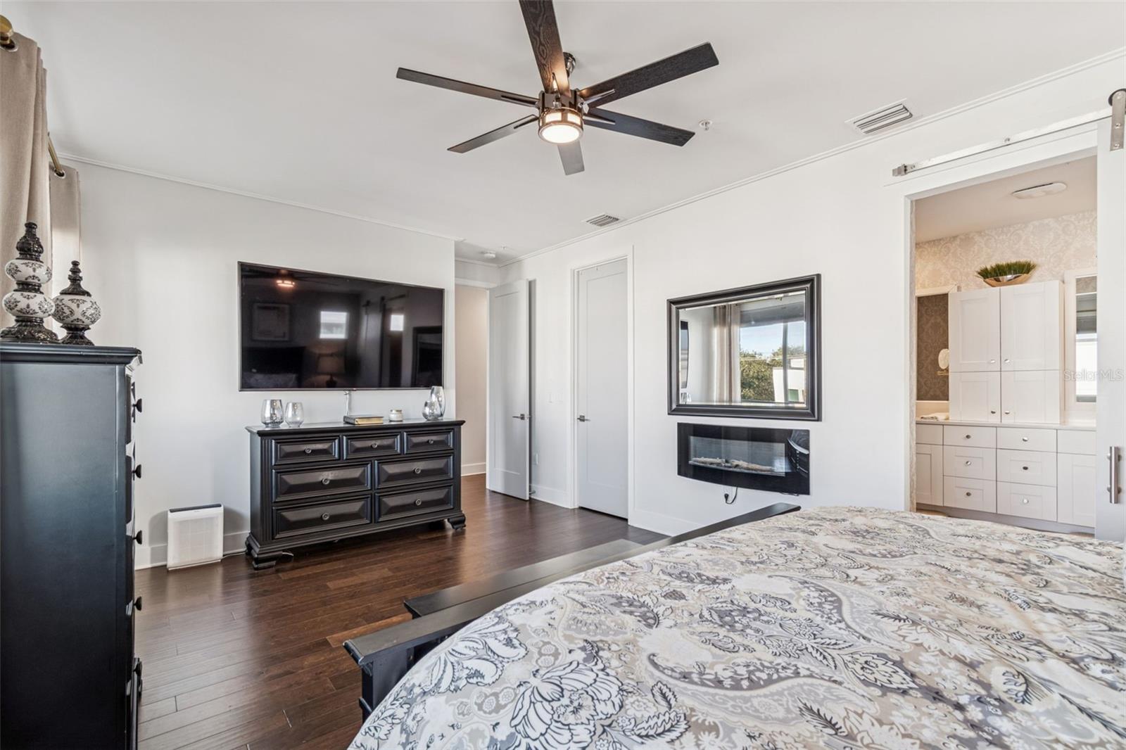 SOUTH MACDILL TWNHMS - Residential