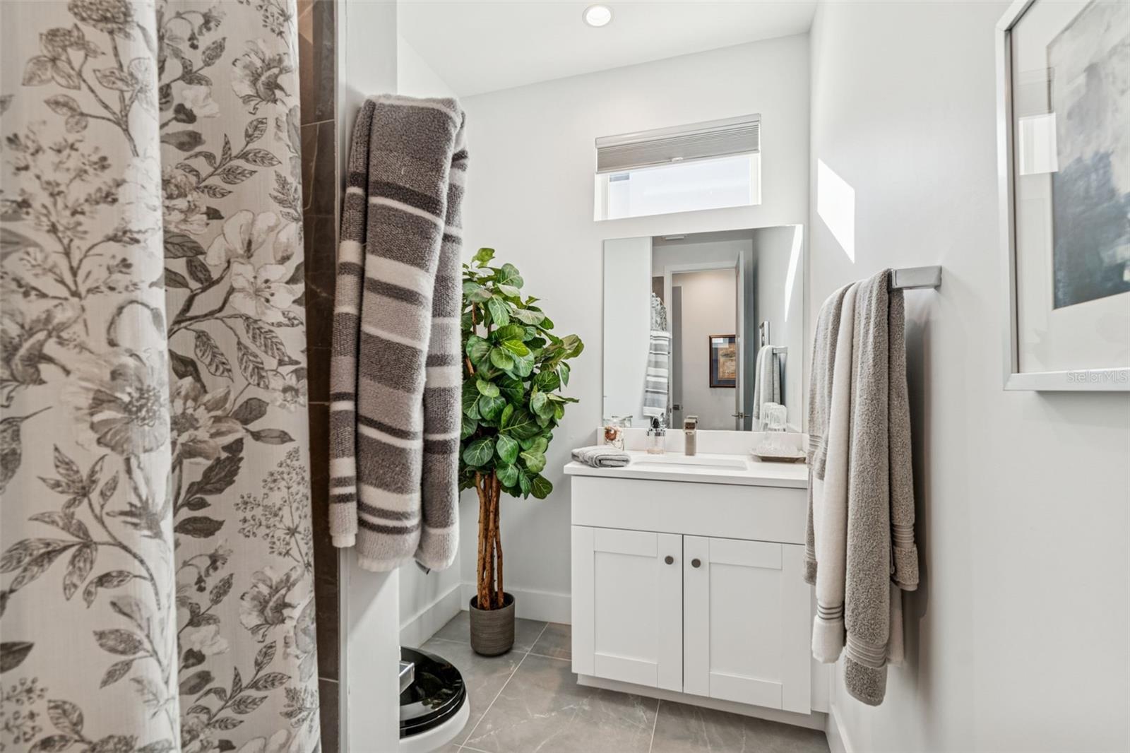 SOUTH MACDILL TWNHMS - Residential