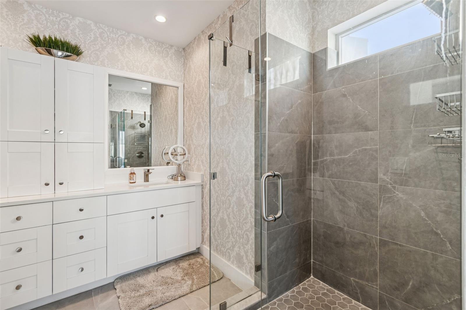 SOUTH MACDILL TWNHMS - Residential