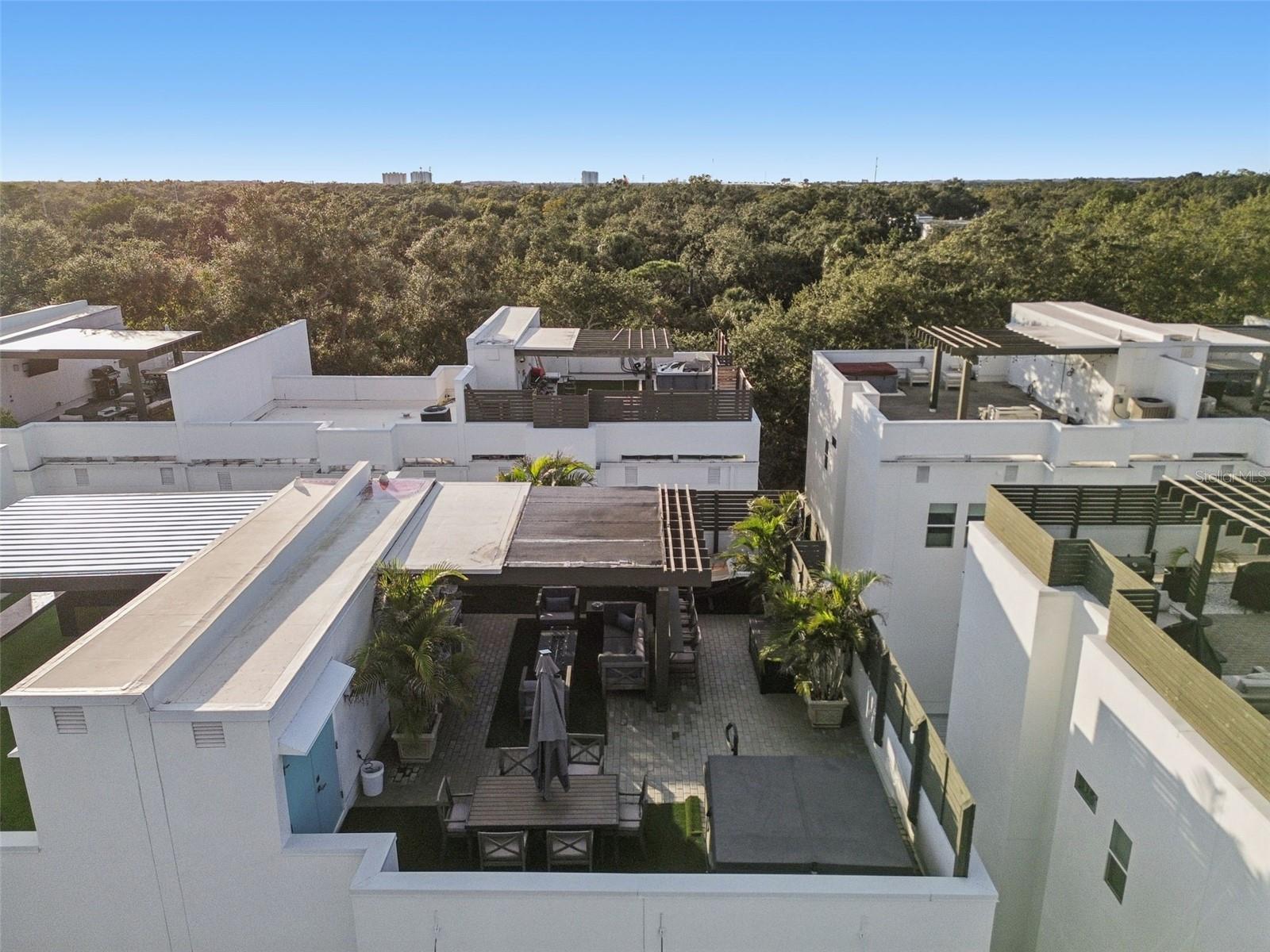 SOUTH MACDILL TWNHMS - Residential