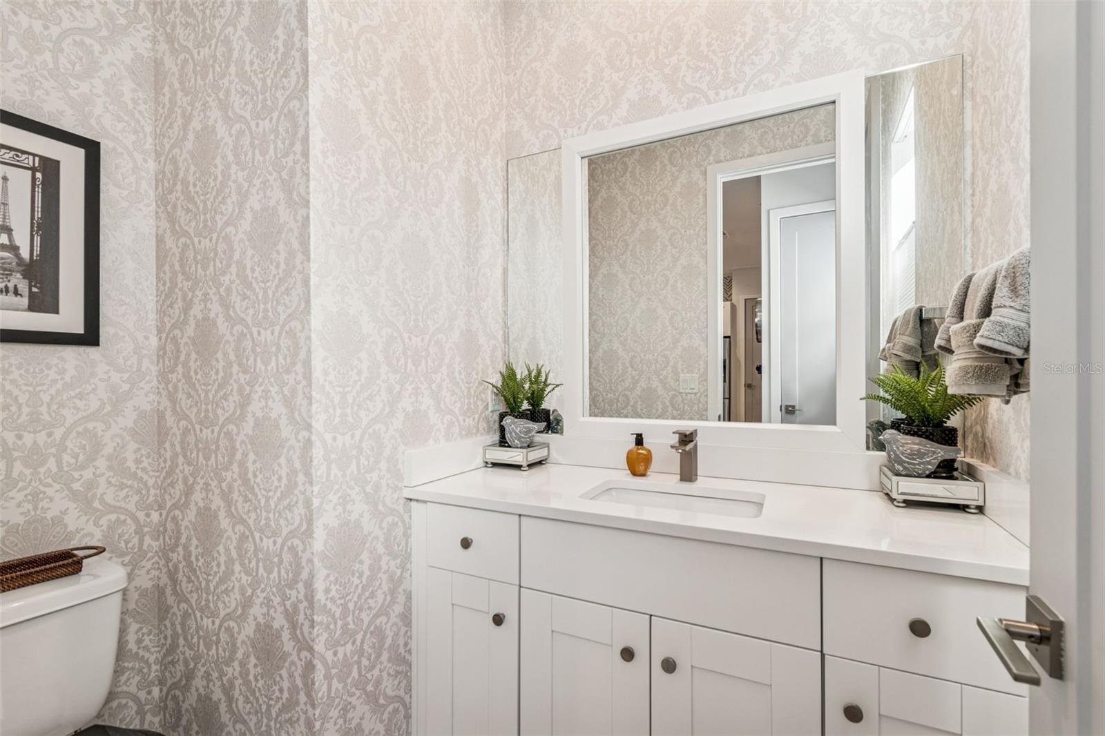 SOUTH MACDILL TWNHMS - Residential