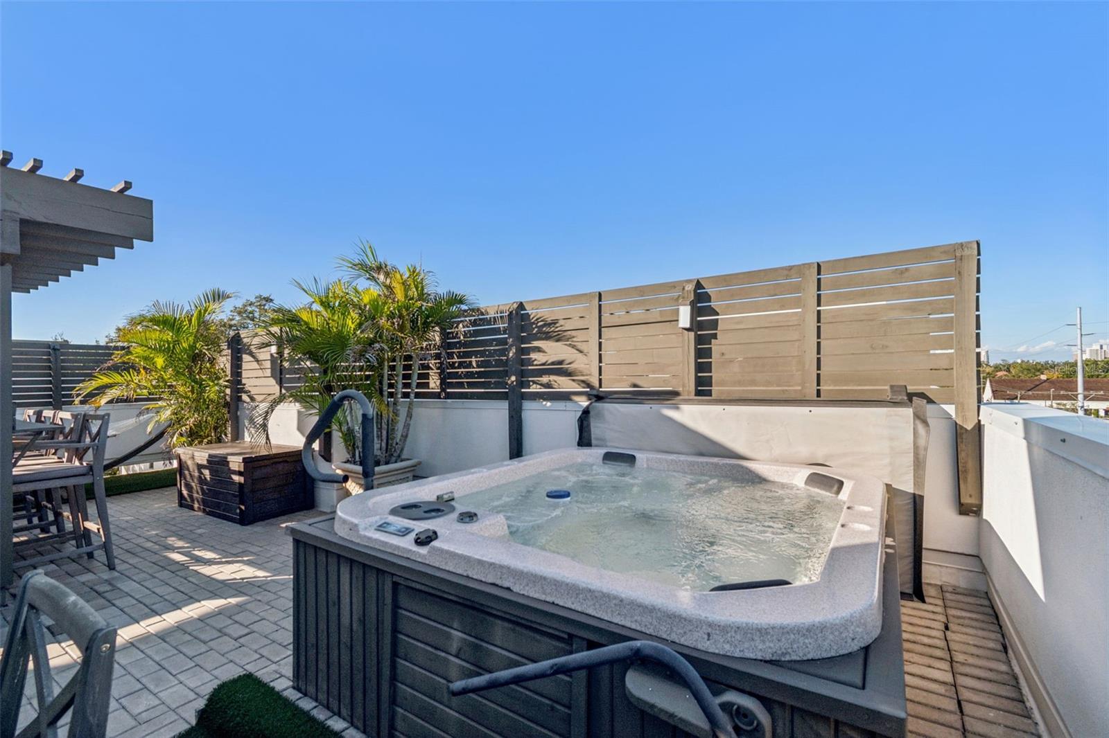 SOUTH MACDILL TWNHMS - Residential