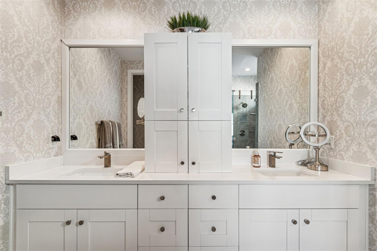 SOUTH MACDILL TWNHMS - Residential