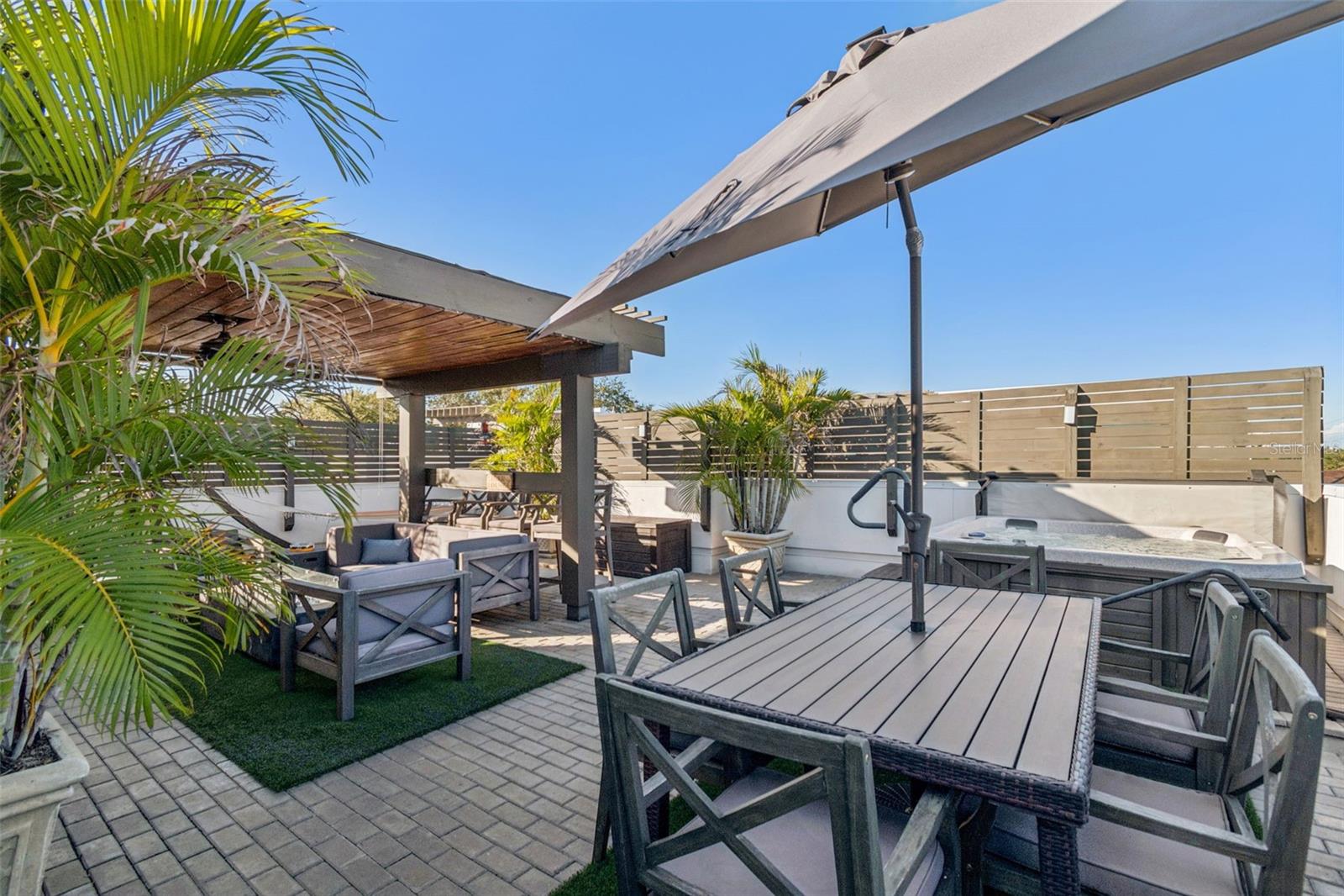 SOUTH MACDILL TWNHMS - Residential