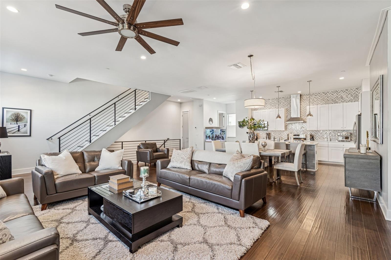 SOUTH MACDILL TWNHMS - Residential